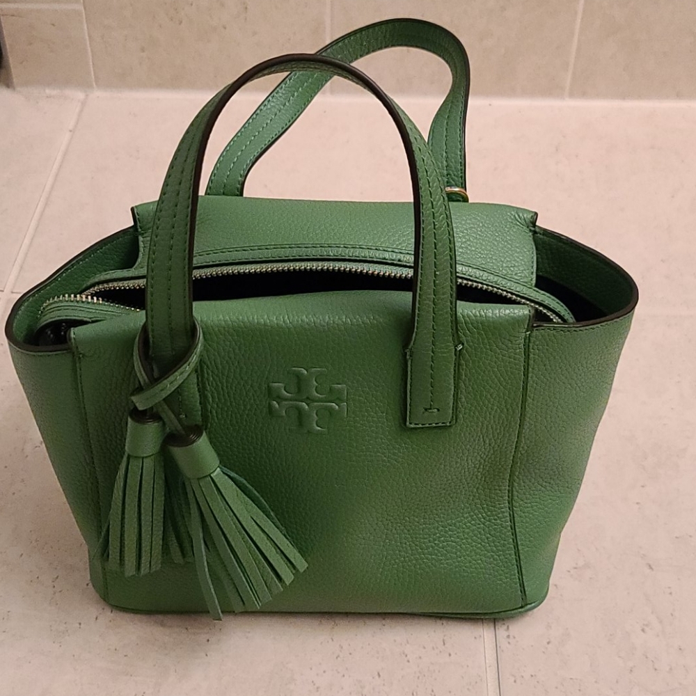 Tory Burch handbag. NWOT.